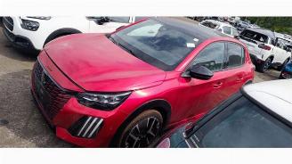 Uttjänta bilar auto Peugeot 208 208 II (UB/UH/UP), Hatchback 5-drs, 2019 1.2 Hybrid 136 2025/0