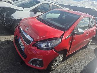 Schadeauto Peugeot 108  2019/11