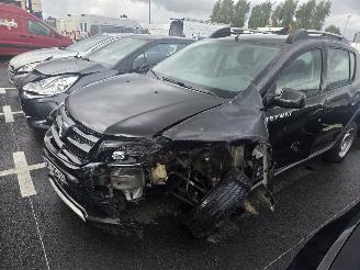 Vaurioauto  passenger cars Dacia Sandero stepway 2015/3