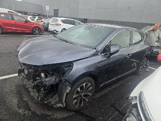 skadebil auto Renault Clio  2022/9