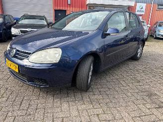 krockskadad bil auto Volkswagen Golf 1.4 16V Hatchback  Benzine 1.390cc 55kW (75pk) FWD 2005/9