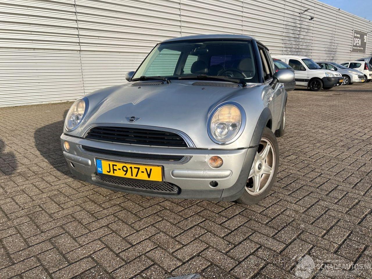 Mini One 1.6 16V One Hatchback  Benzine 1.598cc 66kW (90pk) FWD
