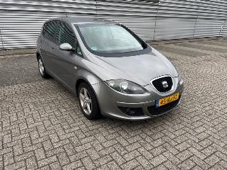 Damaged car Seat Altea 1.6 MPV  Benzine 1.598cc 75kW (102pk) FWD 2005/4