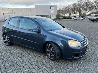 damaged passenger cars Volkswagen Golf 1.9 TDI Hatchback  Diesel 1.896cc 77kW (105pk) FWD 2005/10