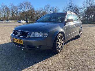 skadebil auto Audi A4 2.0 20V Combi/o  Benzine 1,984cc 96kW (131pk) FWD 2003/1