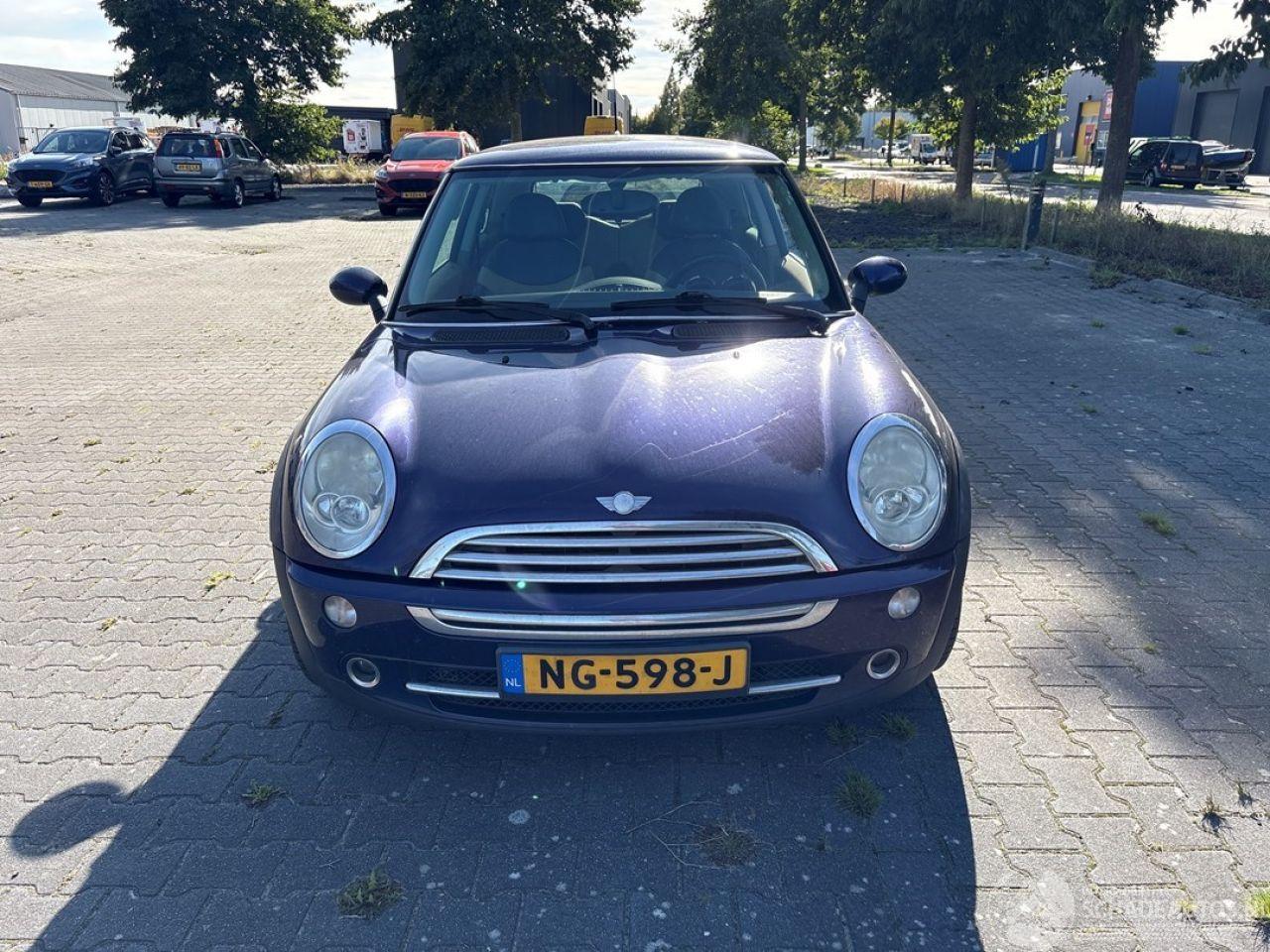 Mini Cooper 1.6 16V Cooper Hatchback  Benzine 1.598cc 85kW (116pk) FWD