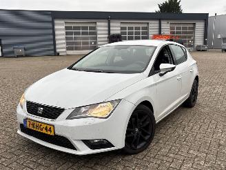 krockskadad bil auto Seat Leon 1.4 TSI 16V Hatchback 4Dr Benzine 1.390cc 90kW (122pk) FWD 2012-09/2013-06  CMBA 2013/5