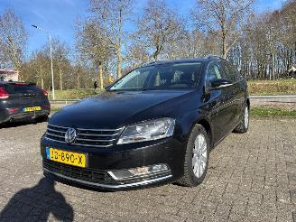 skadebil auto Volkswagen Passat 2.0 TDI 16V 140 Combi/o  Diesel 1.968cc 103kW (140pk) FWD 2010-08/2014-12  CFFB 2013/12
