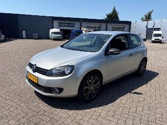 skadebil auto Volkswagen Golf 1.4 16V Hatchback  Benzine 1.390cc 59kW (80pk) FWD 2008-10/2012-11  CGGA 2009/1