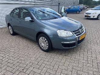 škoda osobní automobily Volkswagen Jetta 1.6 Sedan 4Dr Benzine 1.595cc 75kW (102pk) FWD 2006/5