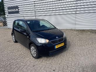 damaged passenger cars Skoda Citigo  2013/4