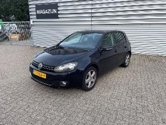 damaged passenger cars Volkswagen Golf  2012/2