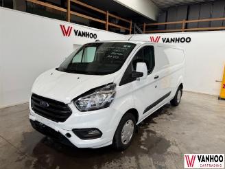 Vaurioauto  passenger cars Ford Transit  2023/10