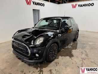 krockskadad bil auto Mini Cooper  2016/12