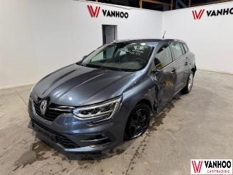 Vaurioauto  passenger cars Renault Mégane  2023/7