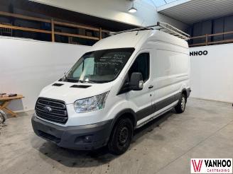 krockskadad bil auto Ford Transit  2018/4
