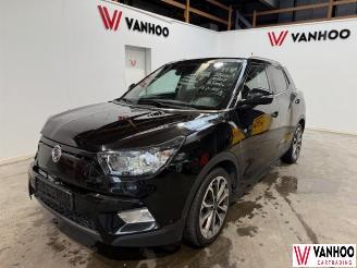 Coche accidentado Ssang yong Tivoli  2018/10
