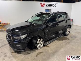 Vrakbiler auto Volvo XC40  2024/1