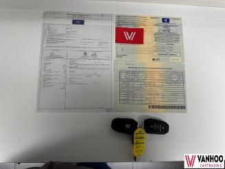 Peugeot 208  picture 19