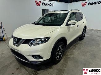 krockskadad bil auto Nissan X-Trail  2017/9