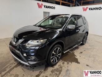 uszkodzony samochody osobowe Nissan X-Trail  2017/1