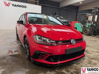 Volkswagen Golf  picture 3