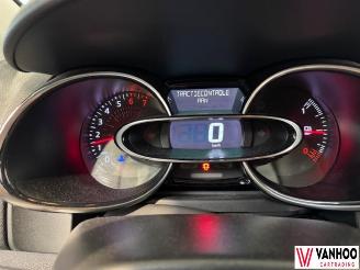 Renault Clio  picture 16