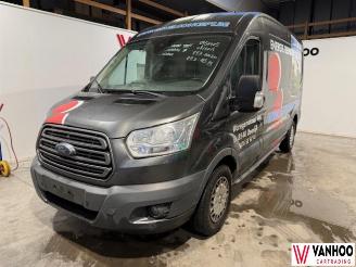 Vaurioauto  passenger cars Ford Transit  2015/8