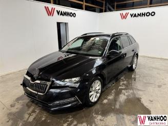 uszkodzony samochody osobowe Skoda Superb  2020/7