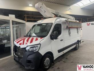 skadebil auto Renault Master  2022/6