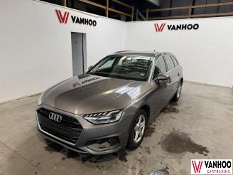 Vrakbiler auto Audi A4  2022/2