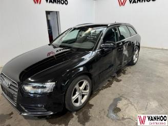krockskadad bil auto Audi A4  2015/9