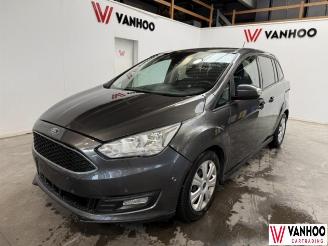 krockskadad bil auto Ford C-Max  2018/2