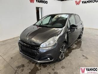 Coche accidentado Peugeot 208  2019/5