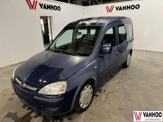 damaged passenger cars Opel Combo  2010/7