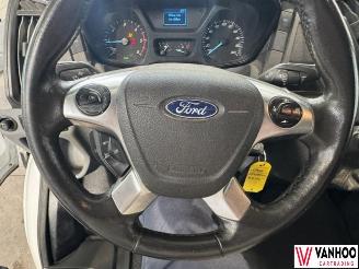 Ford Transit  picture 13