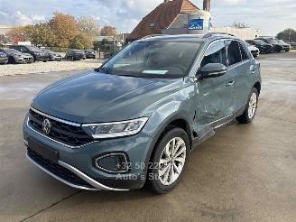 Vrakbiler auto Volkswagen T-Roc LIFE 2024/5