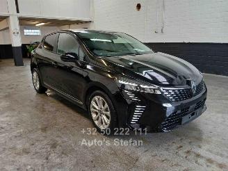 skadebil auto Renault Clio V EVOLUTION 2025/3