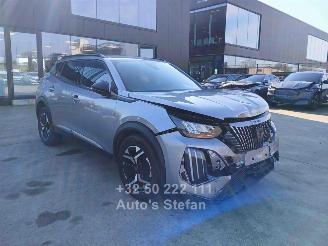 krockskadad bil auto Peugeot 2008  2025/2