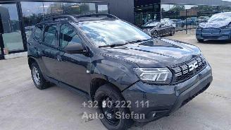 krockskadad bil auto Dacia Duster ESSENTIAL 2024/2