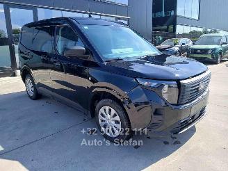Unfallwagen Ford Transit COURIER TREND 2024/11