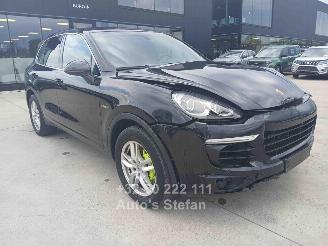 uszkodzony samochody osobowe Porsche Cayenne S E-HYBRID 2015/6