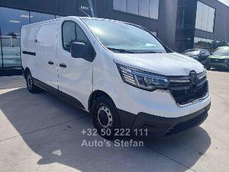 Schadeauto Renault Trafic CONFORT 2024/3