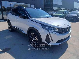 damaged passenger cars Peugeot 3008 GT LINE 2023/10
