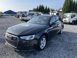 damaged passenger cars Audi A4 Avant 3,5 TFSI  KLIMATRONIK - NAVI 2019/3