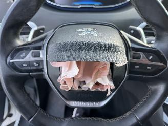 Peugeot 3008 1,2 BENZINE 131,PS  AUTOMATIC picture 24