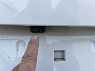 Peugeot 3008 1,2 BENZINE 131,PS  AUTOMATIC picture 2