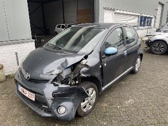 skadebil auto Toyota Aygo 1.0 airco 2014/8