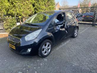 skadebil auto Kia Venga Venga 1.6 CVVT X-ecutive AUTOMAAT 125PK! 2010/9