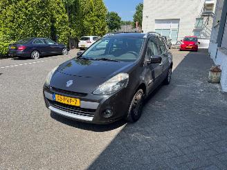 Voiture accidenté Renault Clio 1.2Tce Collection Rijdbaar 103PK!! 2011/4